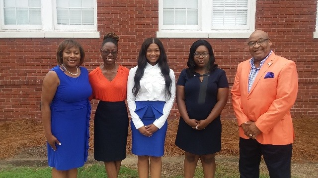 Photo of Kimberly Ballard-Washington (Interim SSU President), Briana Byrne, Taneya Heath, Emmanuella Martin, and Evans James (SSUNAA Class of 1976 Scholarship Chair).
Photo by Photo by Charles G. Young, SSUNAA Class of 1976 Chapter.